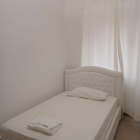 Grand Nomentana Roma Apartment Bagian luar foto