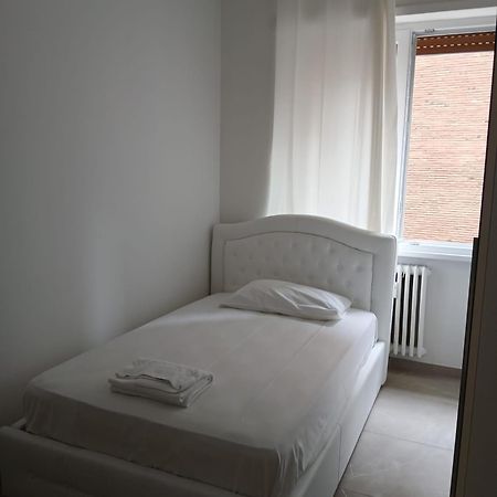 Grand Nomentana Roma Apartment Bagian luar foto